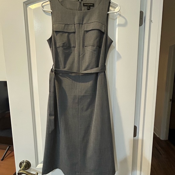 Banana Republic Sleeveless Belted Pocket Dress - Picture 2 of 4